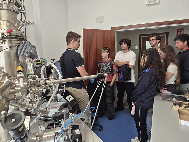 Participación en la semana de la ciencia con la actividad Mundo cuántico átomo a átomo.